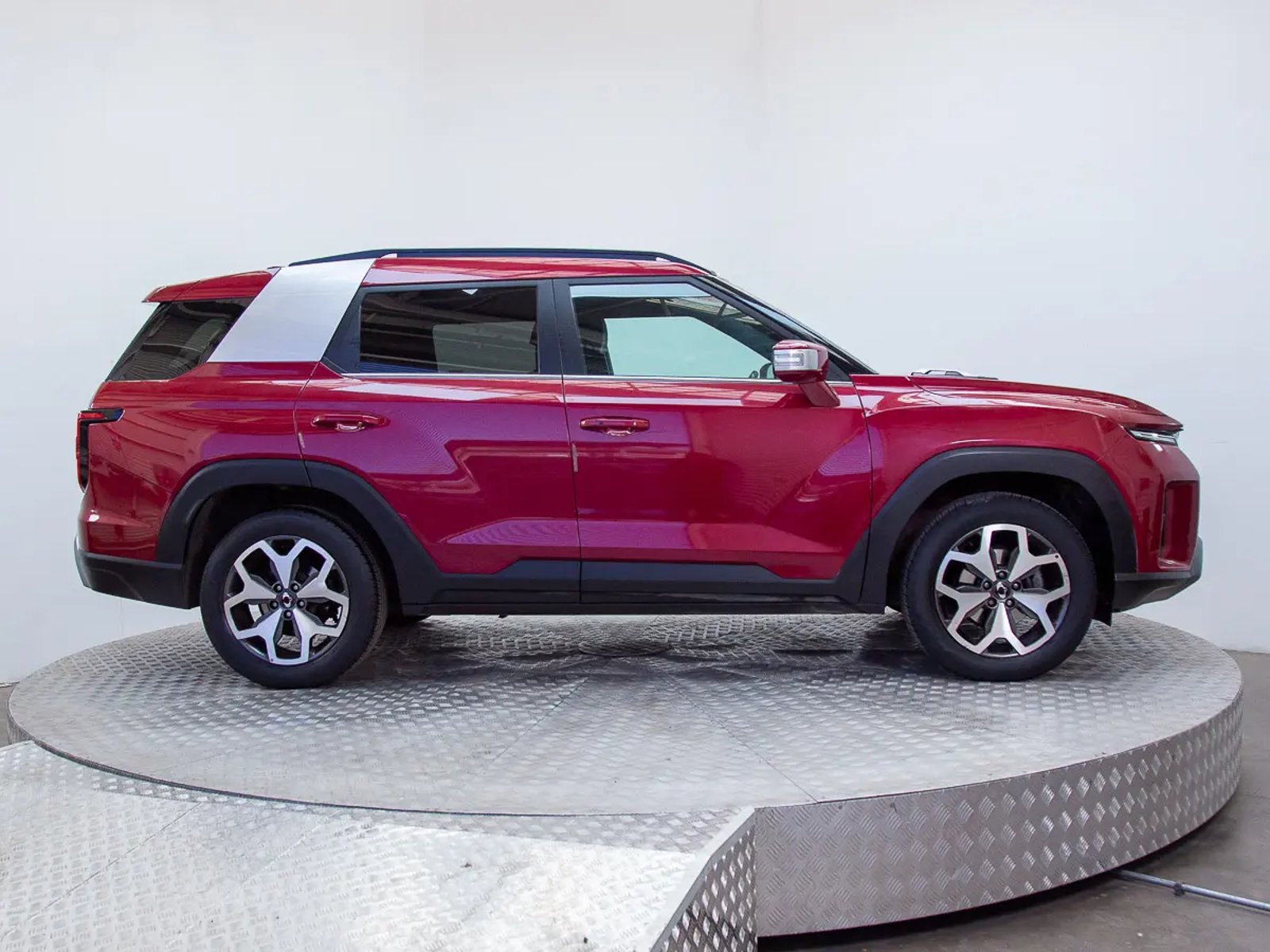 SSANGYONG TORRES 2023 - Imagen 11 de 19