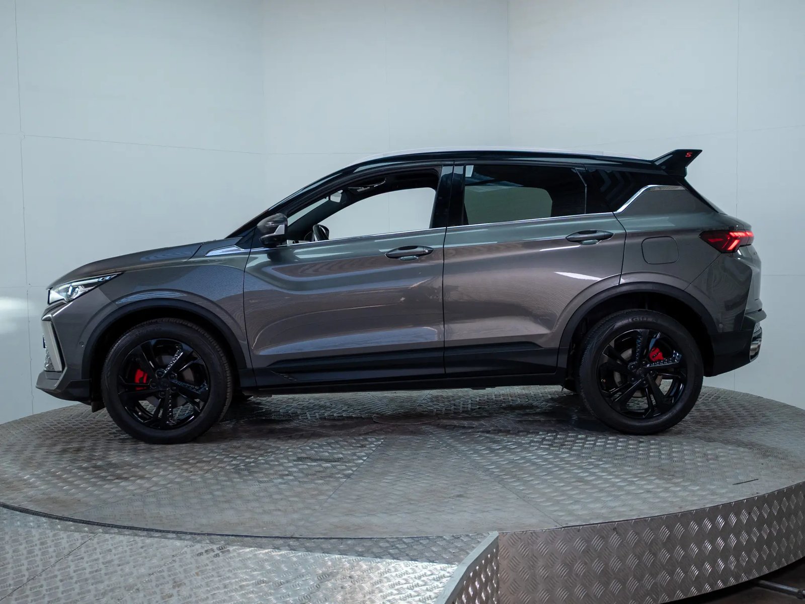 GEELY COOLRAY 2024 - Imagen 5 de 18
