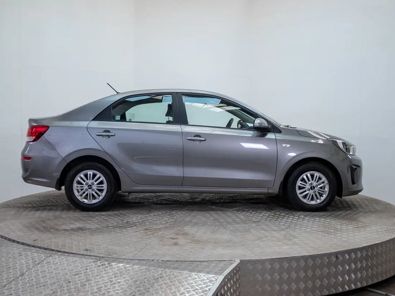 Kia SOLUTO 2024 - Imagen 8 de 20