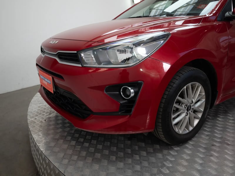 Kia RIO 4 2022 - Imagen 18 de 19