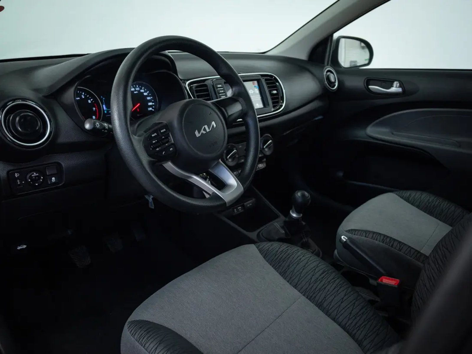 Kia SOLUTO 2026 - Imagen 11 de 20