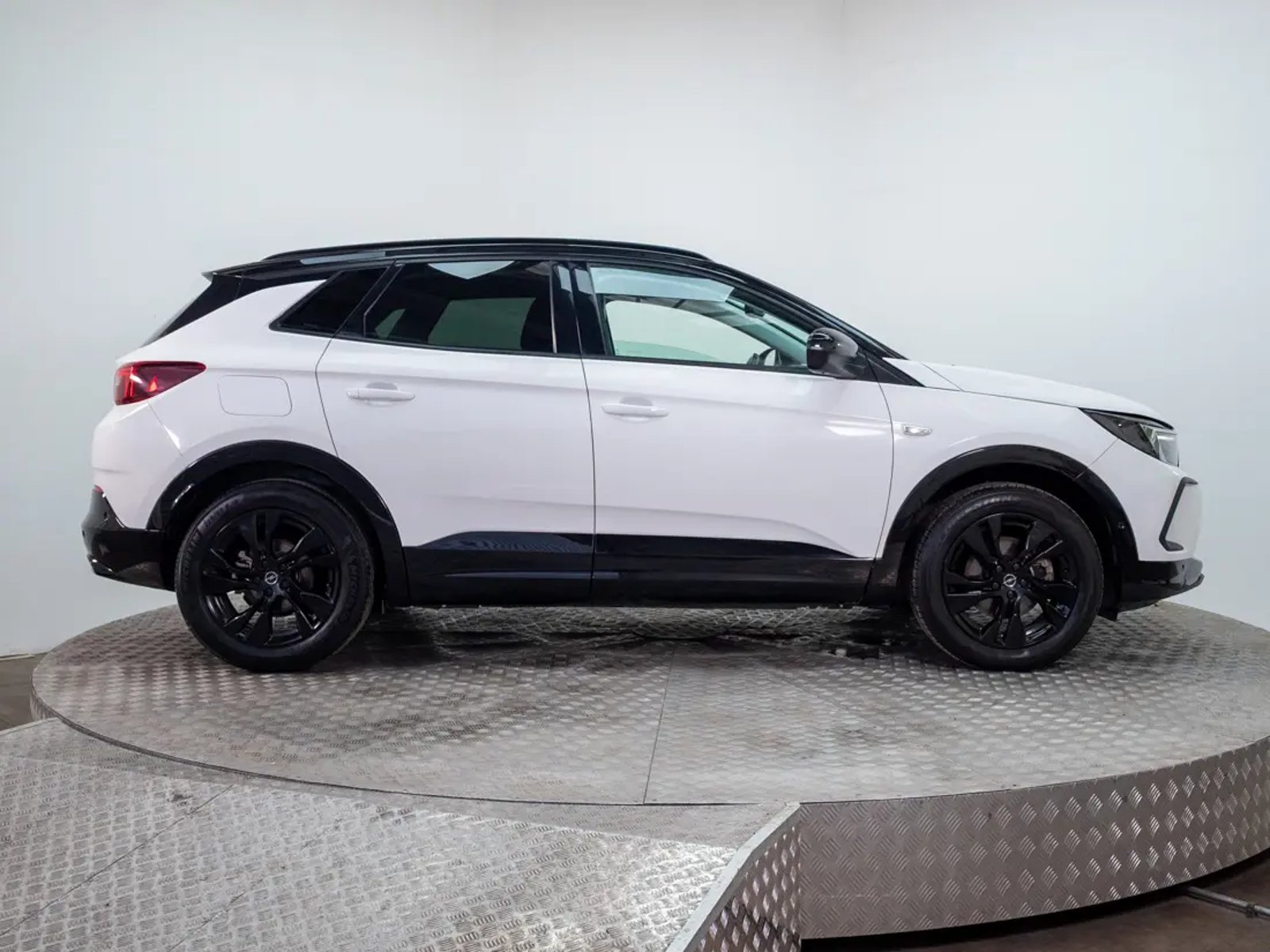 Opel GRANDLAND X 2023 - Imagen 8 de 20