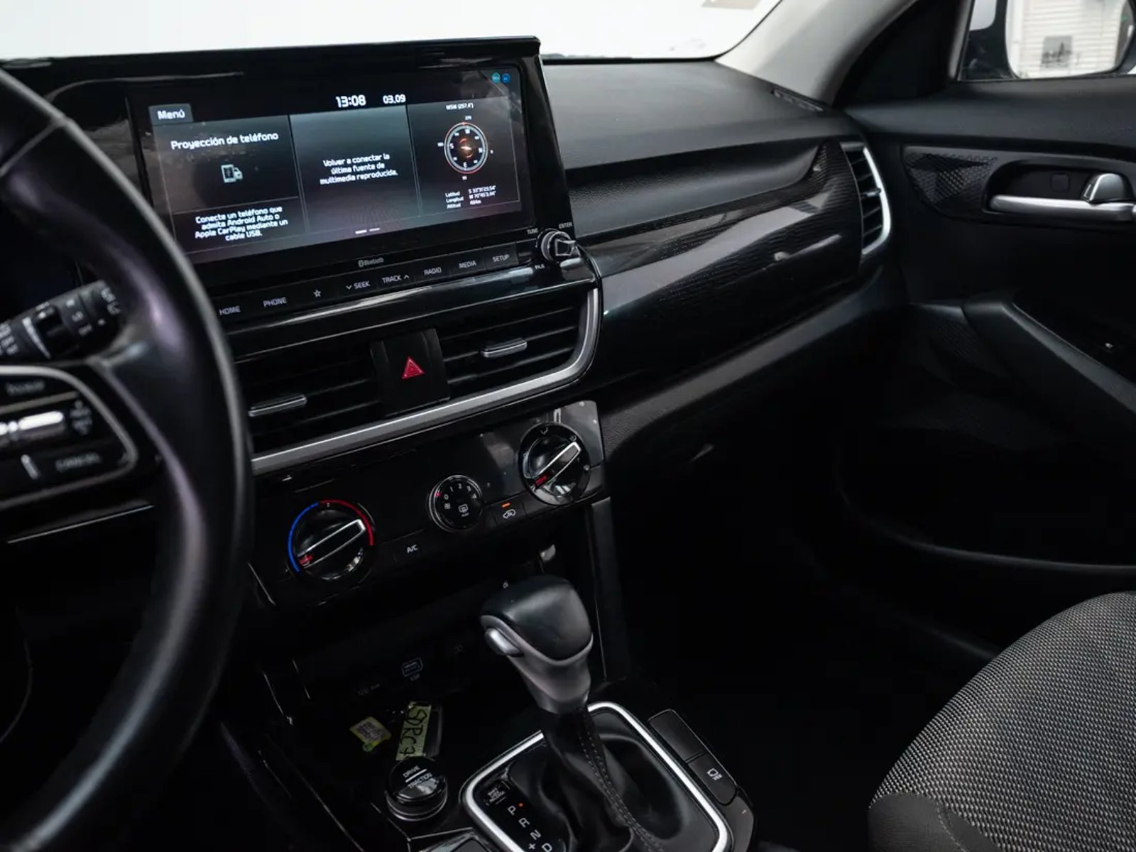 Kia SELTOS 2022 - Imagen 12 de 18
