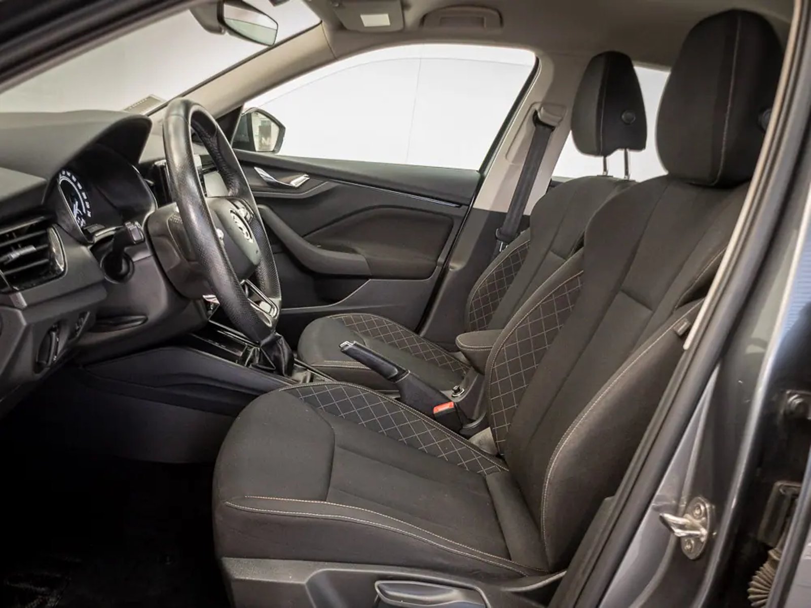SKODA KAMIQ 2023 - Imagen 15 de 17