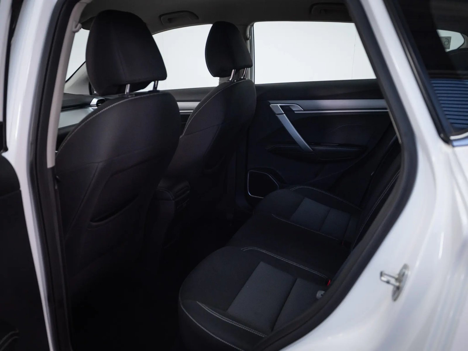 GEELY COOLRAY 2022 - Imagen 14 de 16