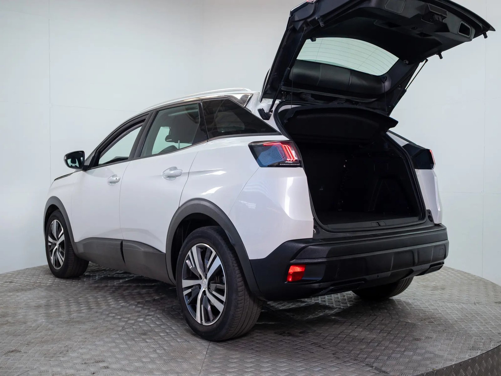 PEUGEOT 3008 2022 - Imagen 17 de 18