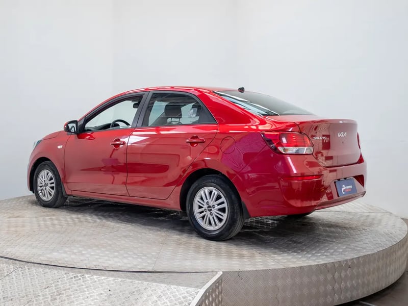 Kia SOLUTO 2024 - Imagen 5 de 19