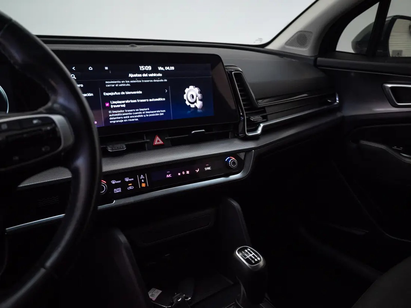 Kia SPORTAGE 2023 - Imagen 12 de 20