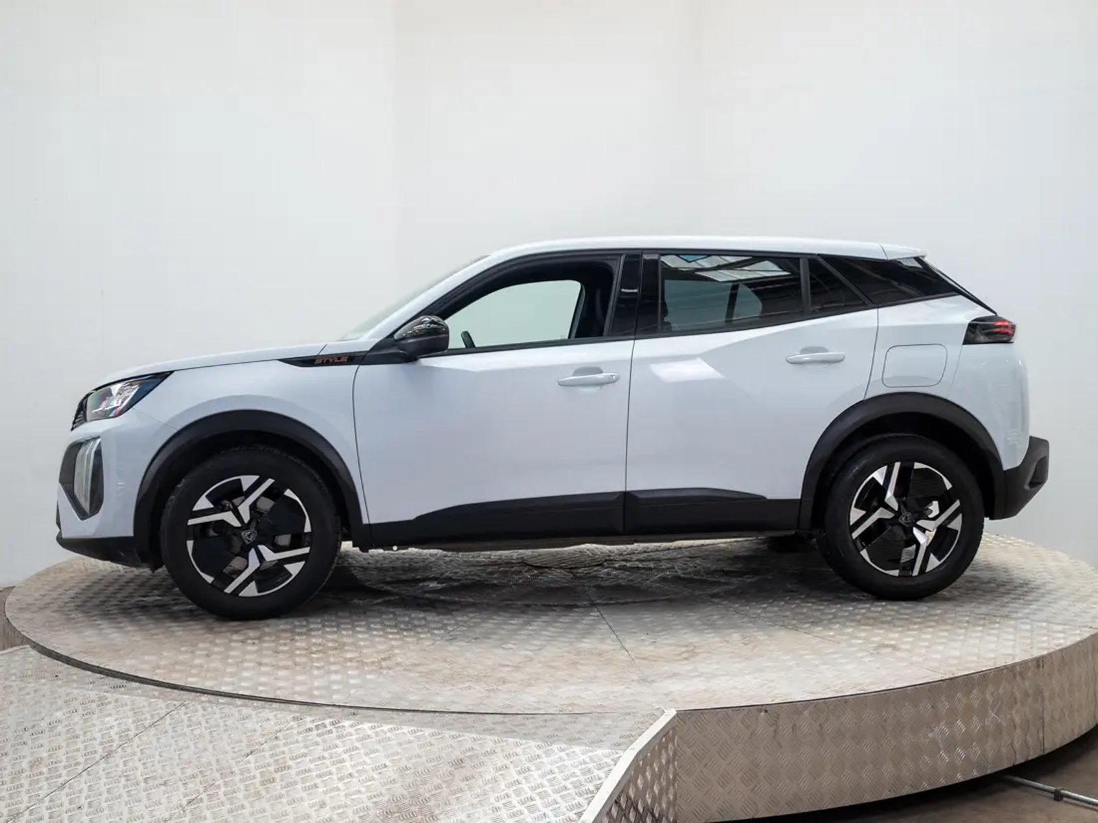 Peugeot 2008 2025 - Foto 4 de 19