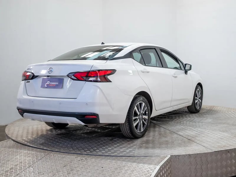 Nissan VERSA 2023 - Imagen 7 de 20