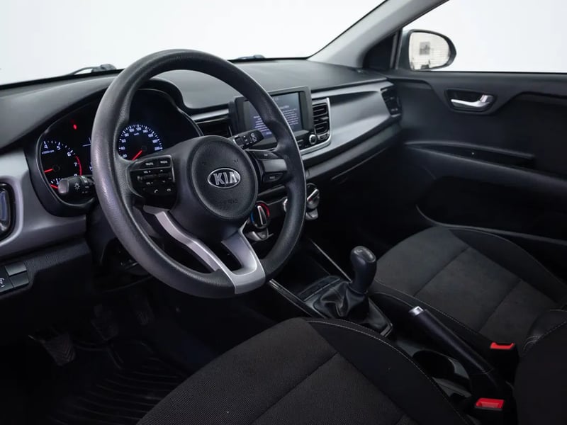 Kia RIO 5 2018 - Imagen 10 de 19
