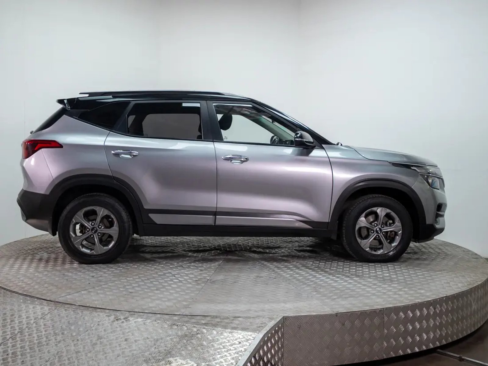 Kia SELTOS 2021 - Imagen 8 de 19