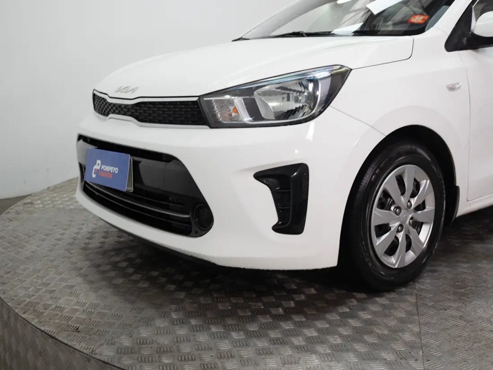 Kia SOLUTO 2022 - Imagen 18 de 20