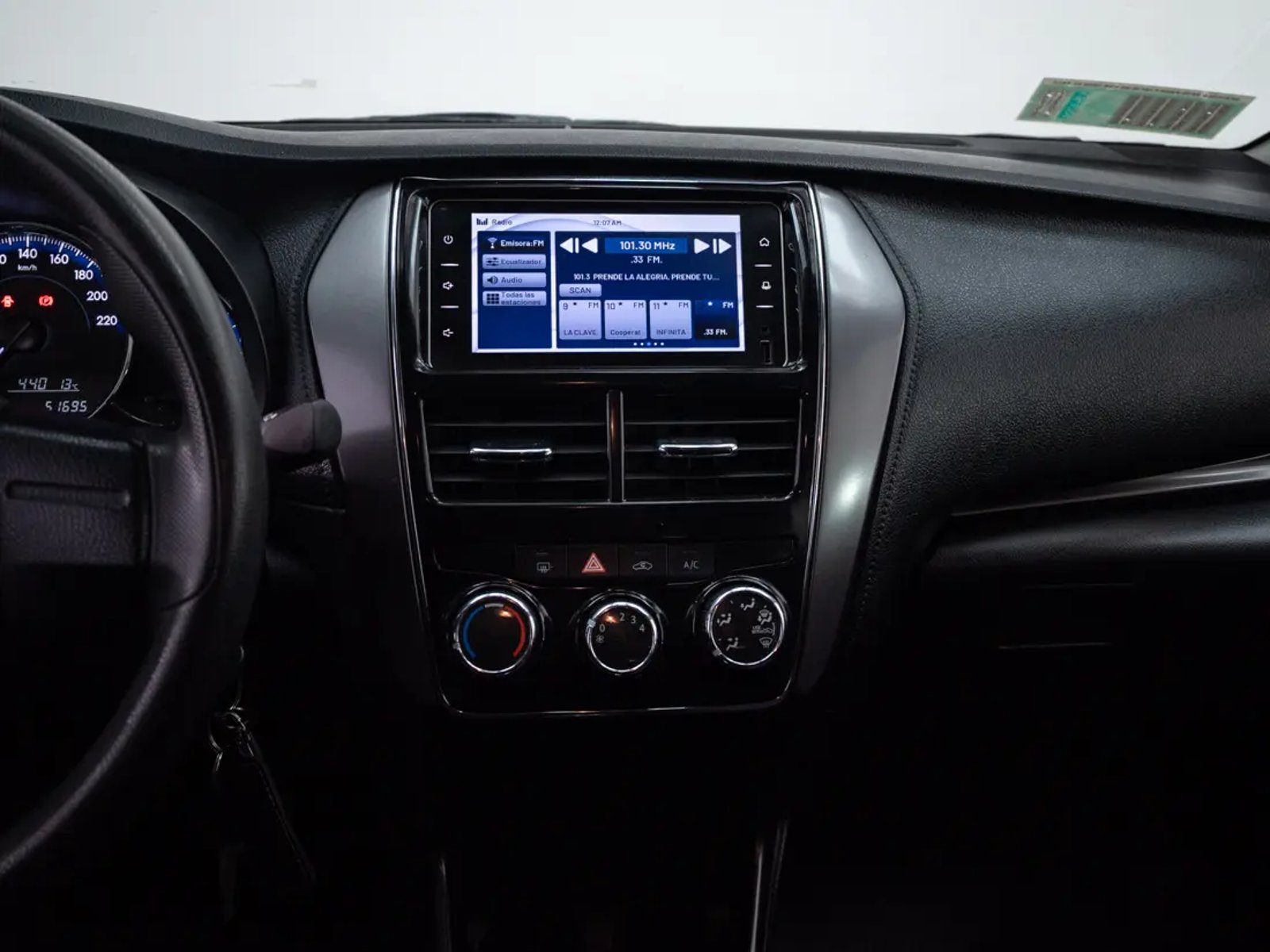 Toyota YARIS 2022 - Imagen 16 de 20