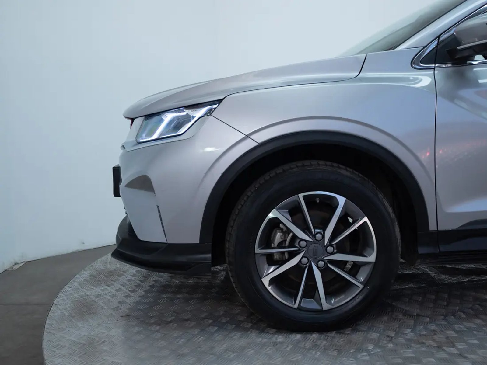 GEELY COOLRAY 2023 - Imagen 13 de 18