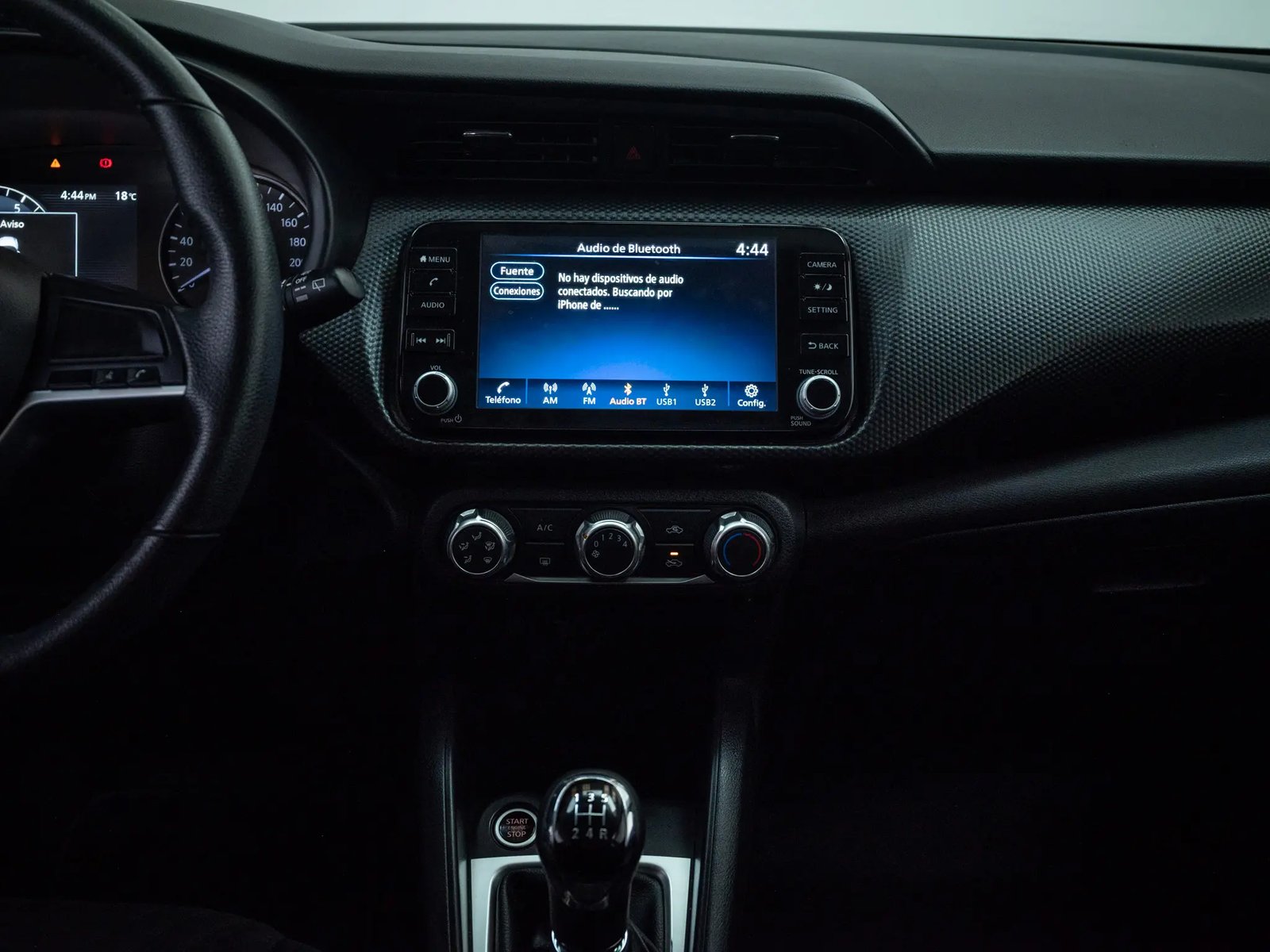 NISSAN KICKS 2022 - Imagen 13 de 18