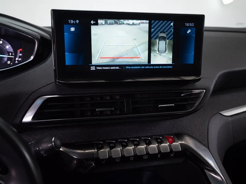 Peugeot 3008 2023 - Imagen 18 de 19