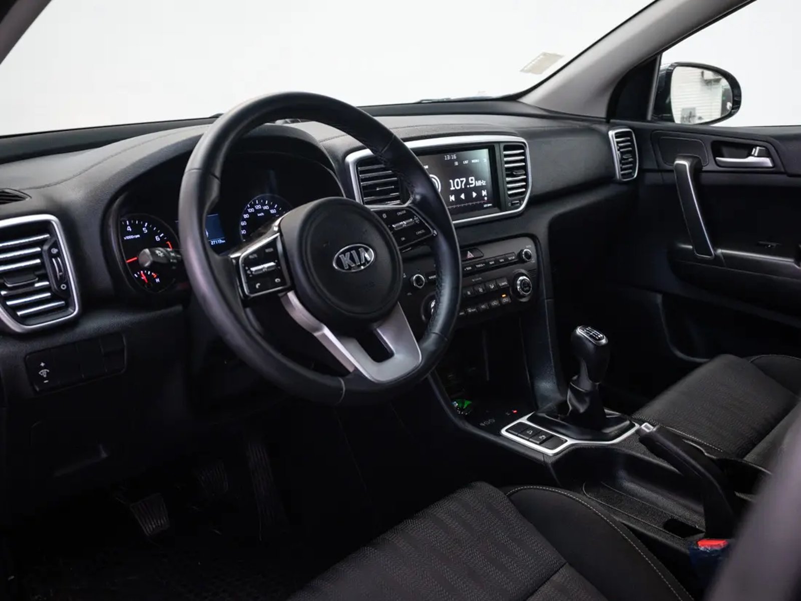 Kia SPORTAGE 2019 - Imagen 11 de 20
