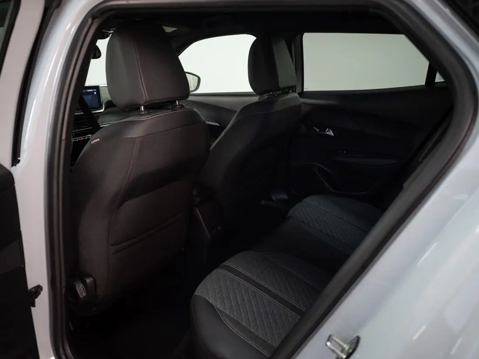 PEUGEOT 2008 2025 - Imagen 16 de 19