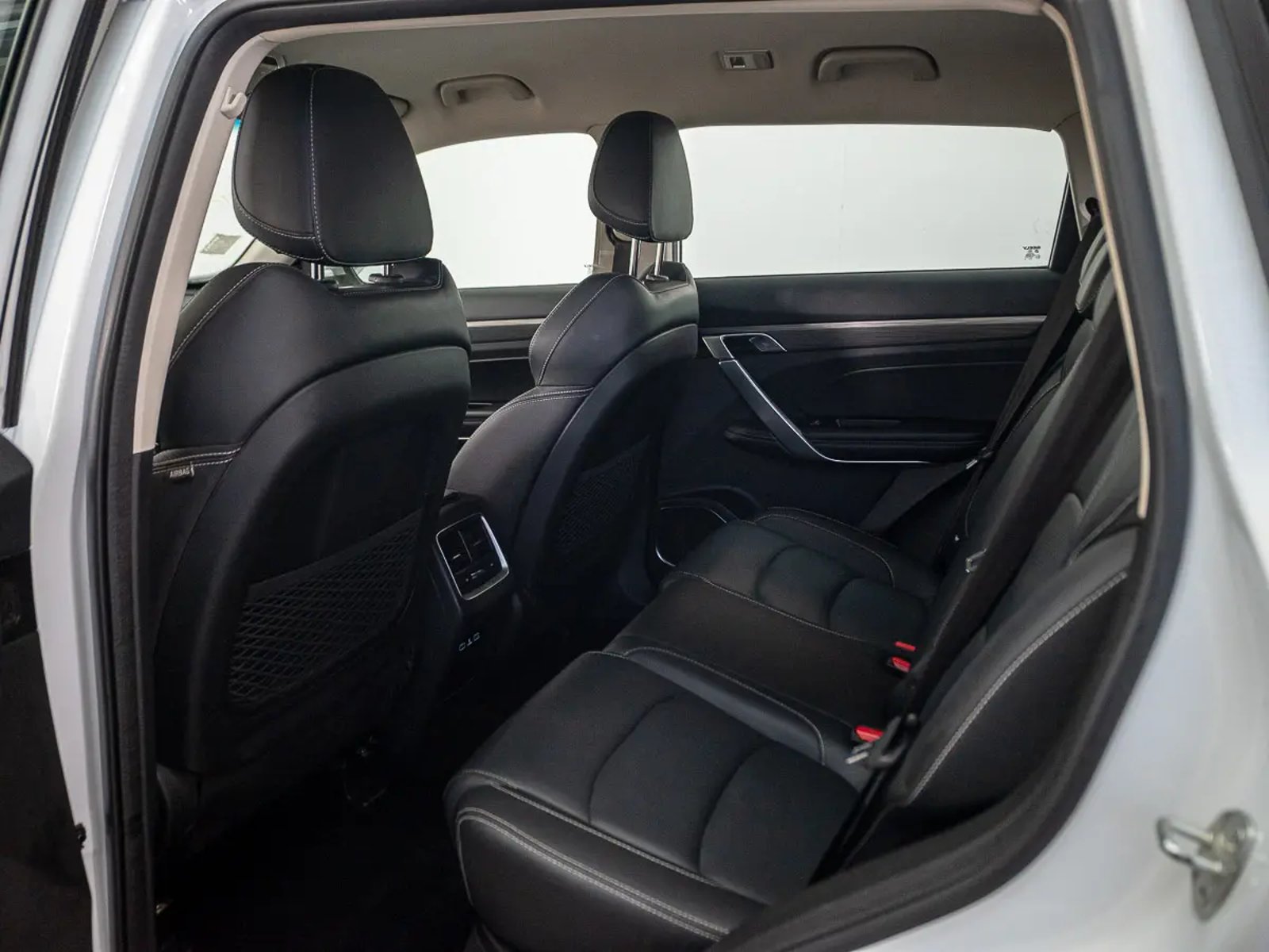 GEELY AZKARRA 2022 - Imagen 13 de 16