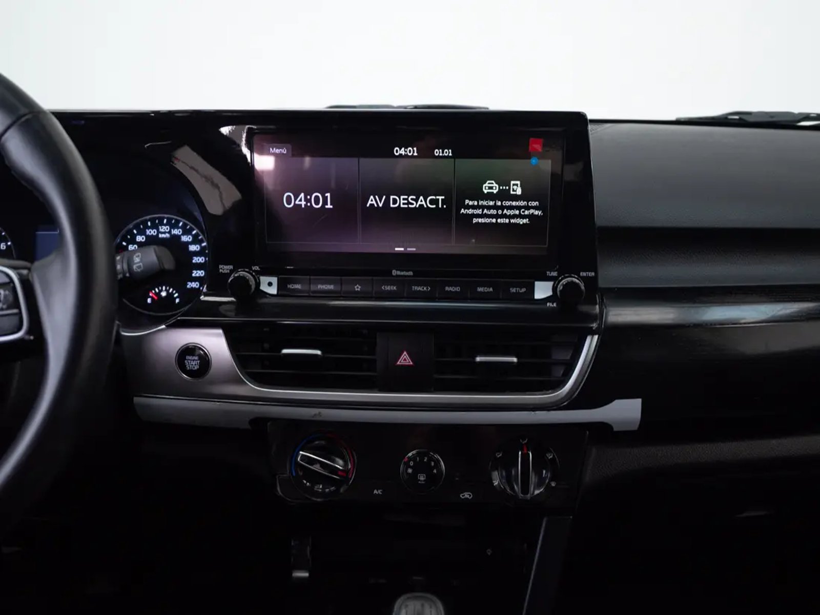 Kia SELTOS 2024 - Imagen 16 de 20