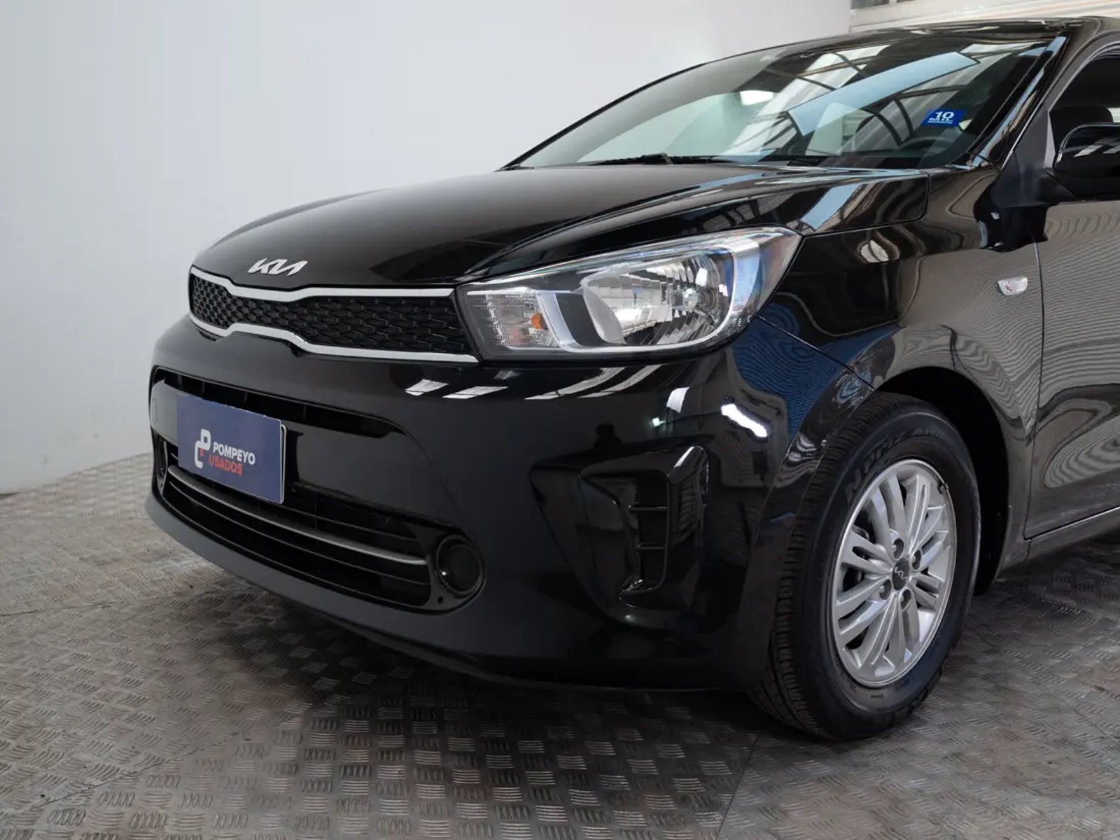 Kia SOLUTO 2024 - Imagen 18 de 20