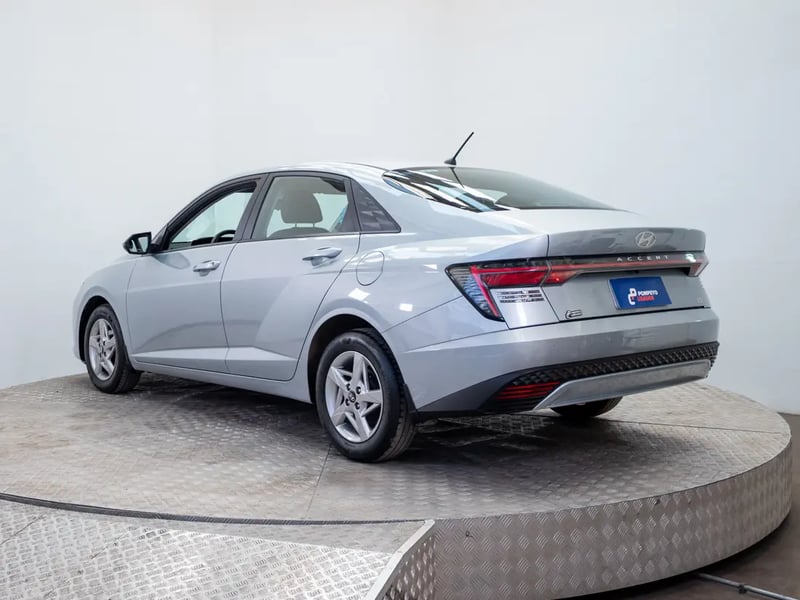 Hyundai ACCENT 2025 - Imagen 8 de 20