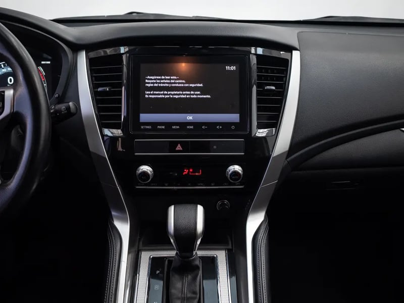 Mitsubishi MONTERO SPORT 2022 - Imagen 17 de 20
