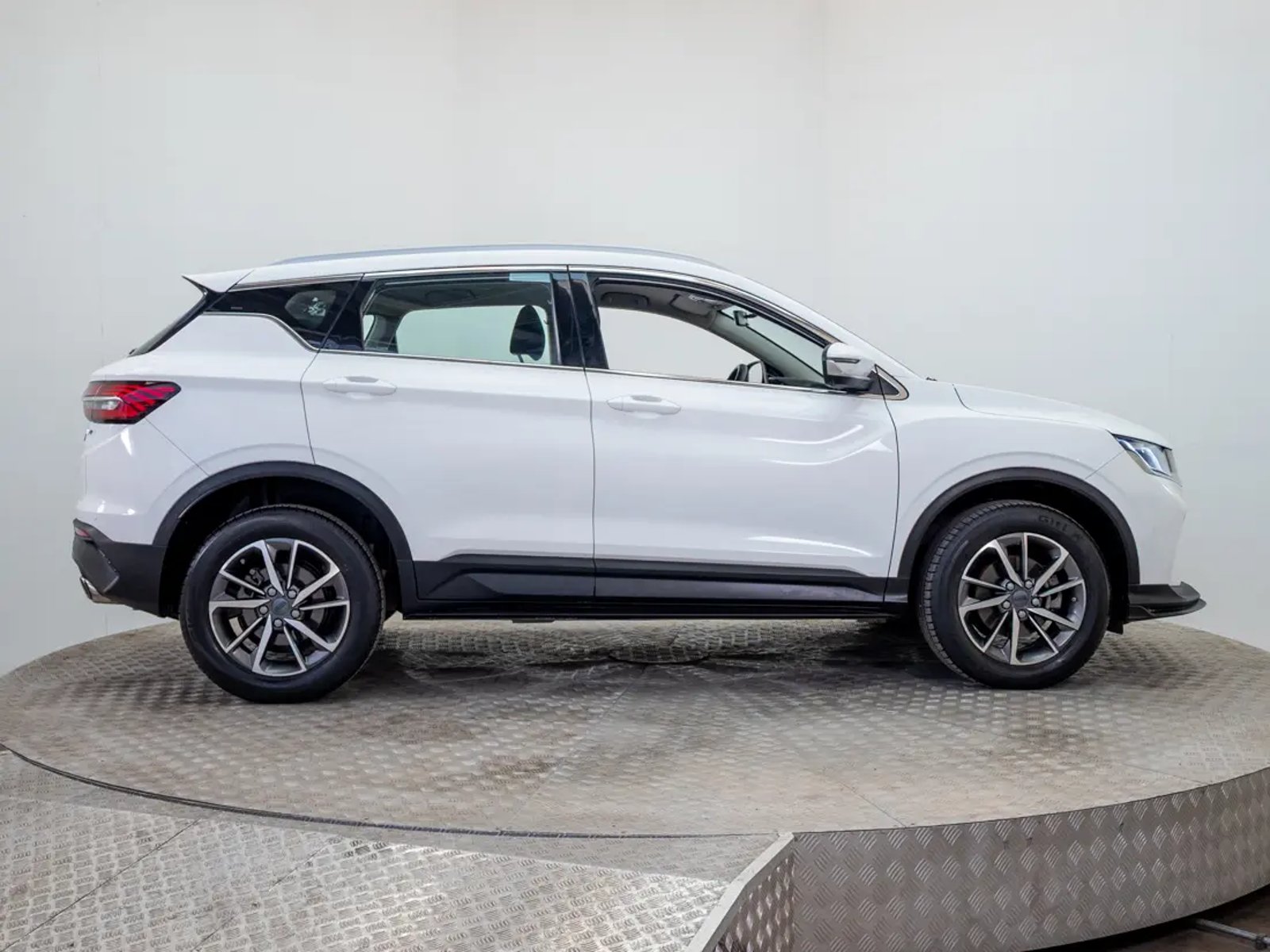 Geely COOLRAY 2022 - Imagen 8 de 19