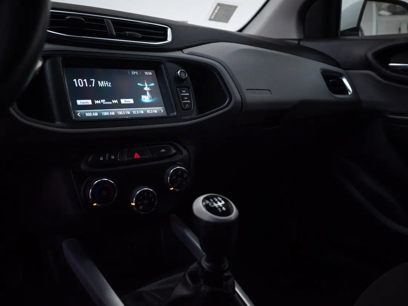 CHEVROLET ONIX 2020 - Imagen 18 de 19