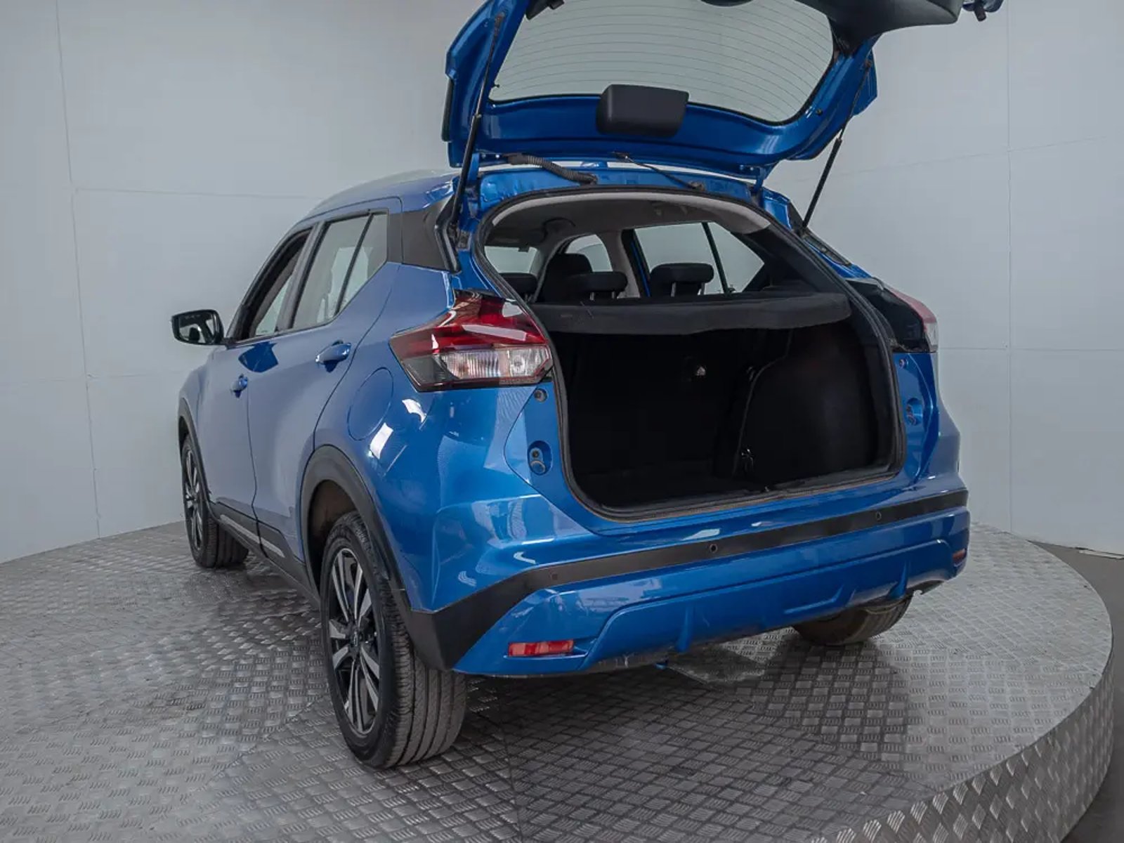 NISSAN KICKS 2023 - Imagen 8 de 17