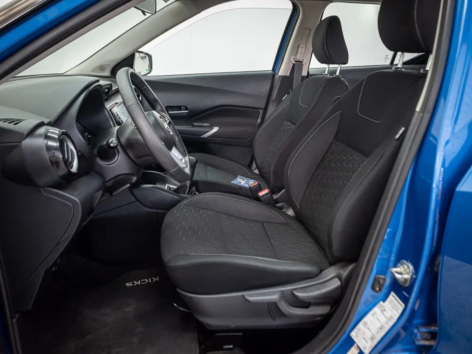 NISSAN KICKS 2023 - Imagen 13 de 17