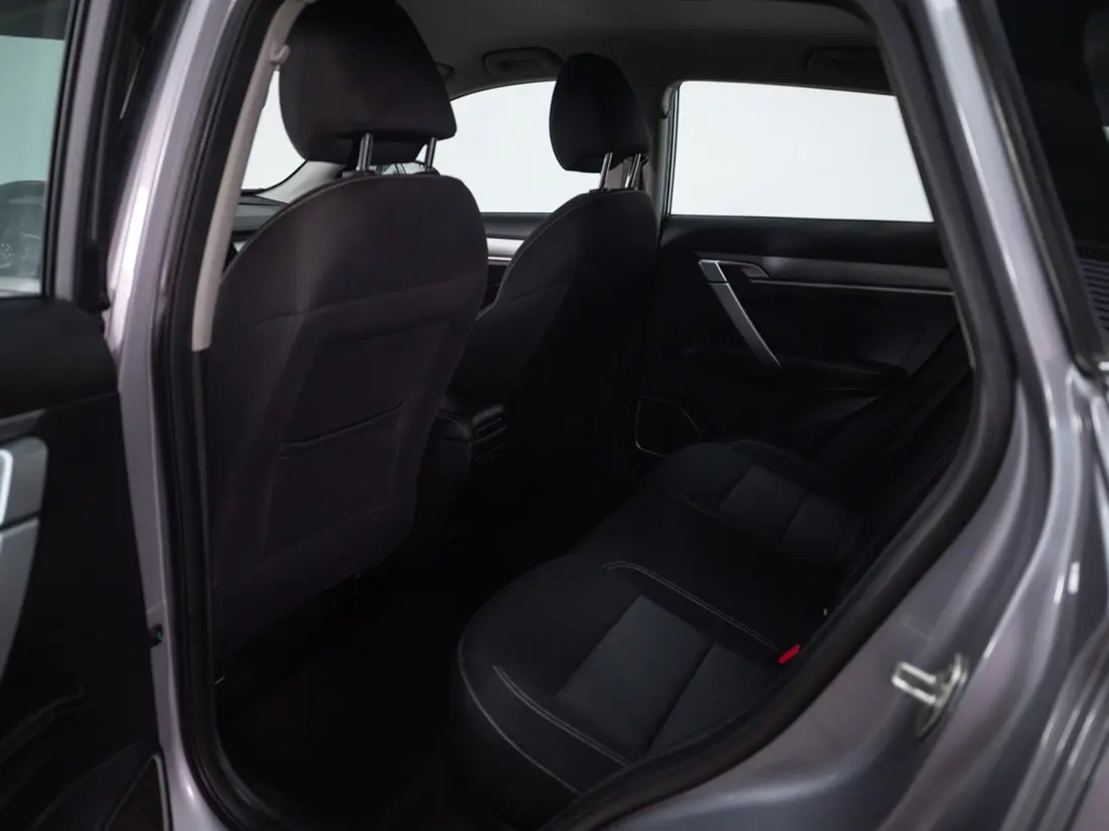 Geely COOLRAY 2023 - Imagen 14 de 19