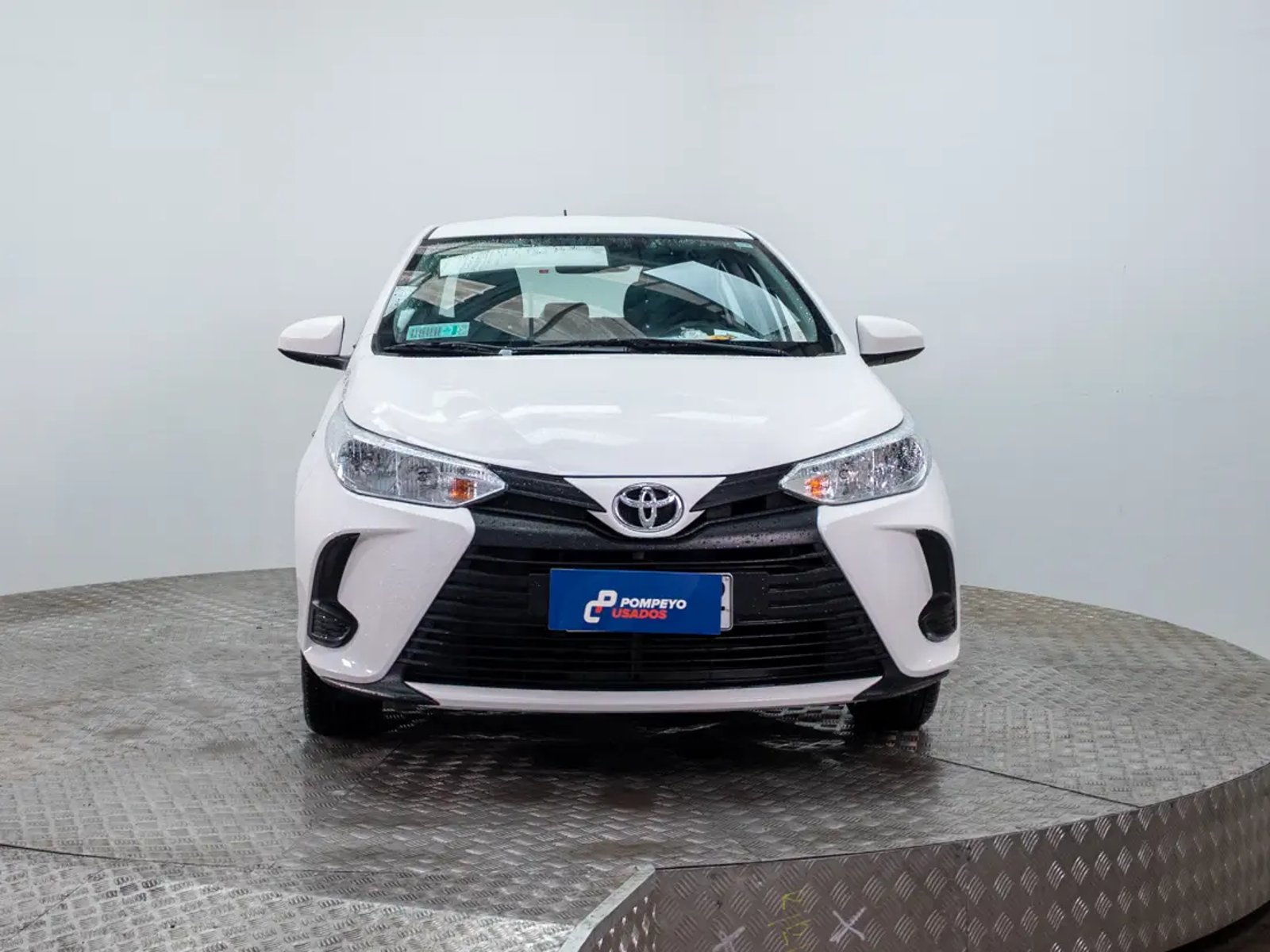 Toyota YARIS 2022 - Foto 2 de 20