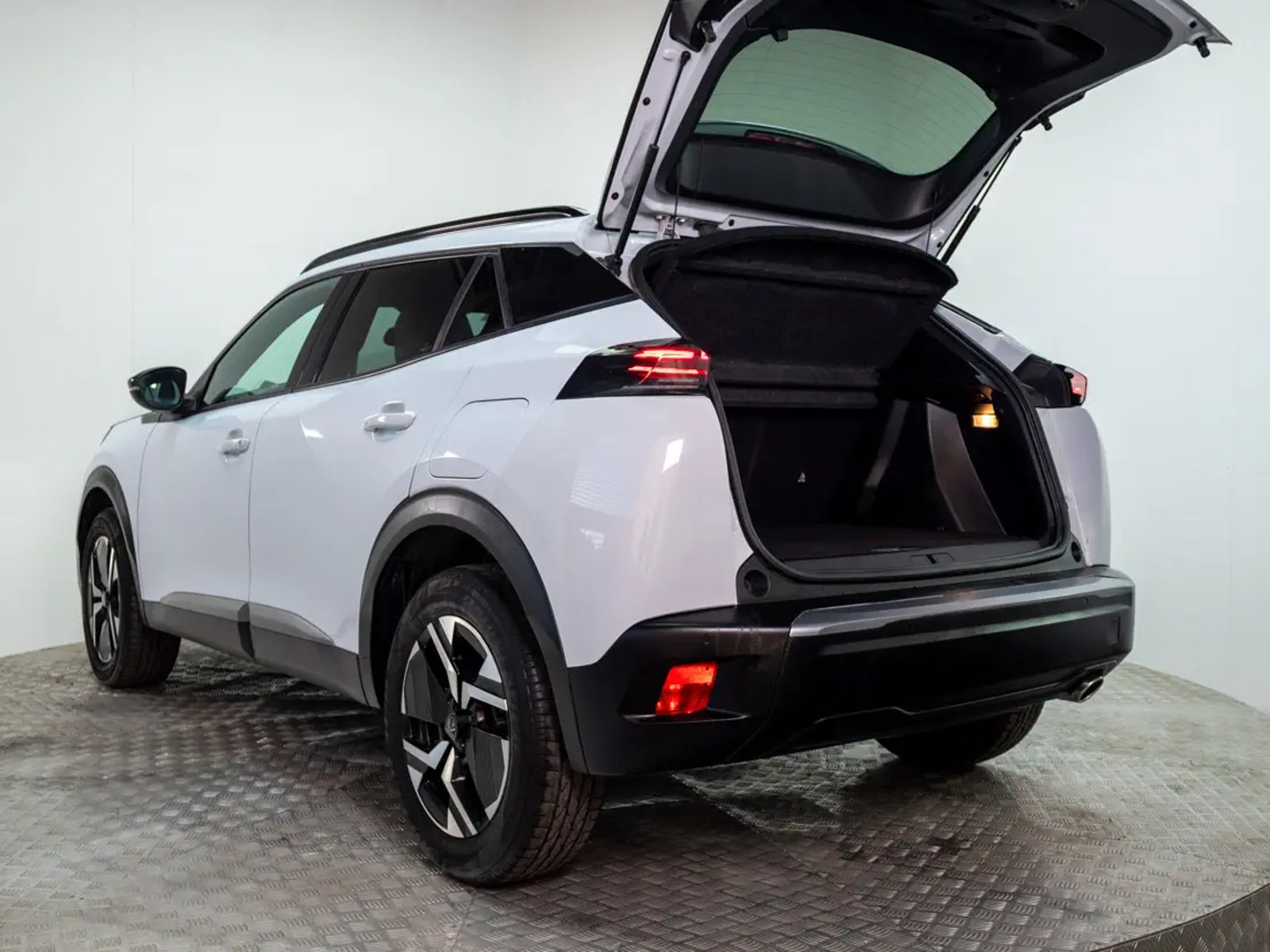 PEUGEOT 2008 2025 - Imagen 9 de 19