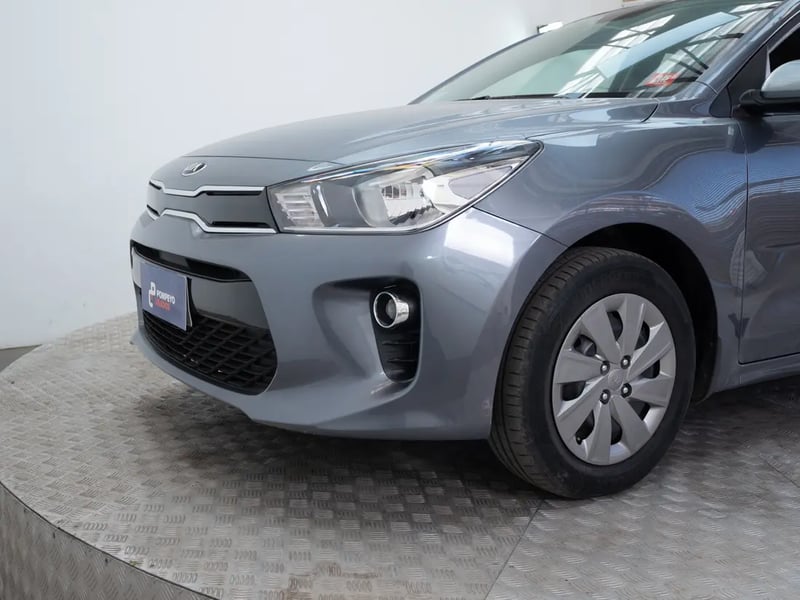 Kia RIO 5 2021 - Imagen 18 de 19