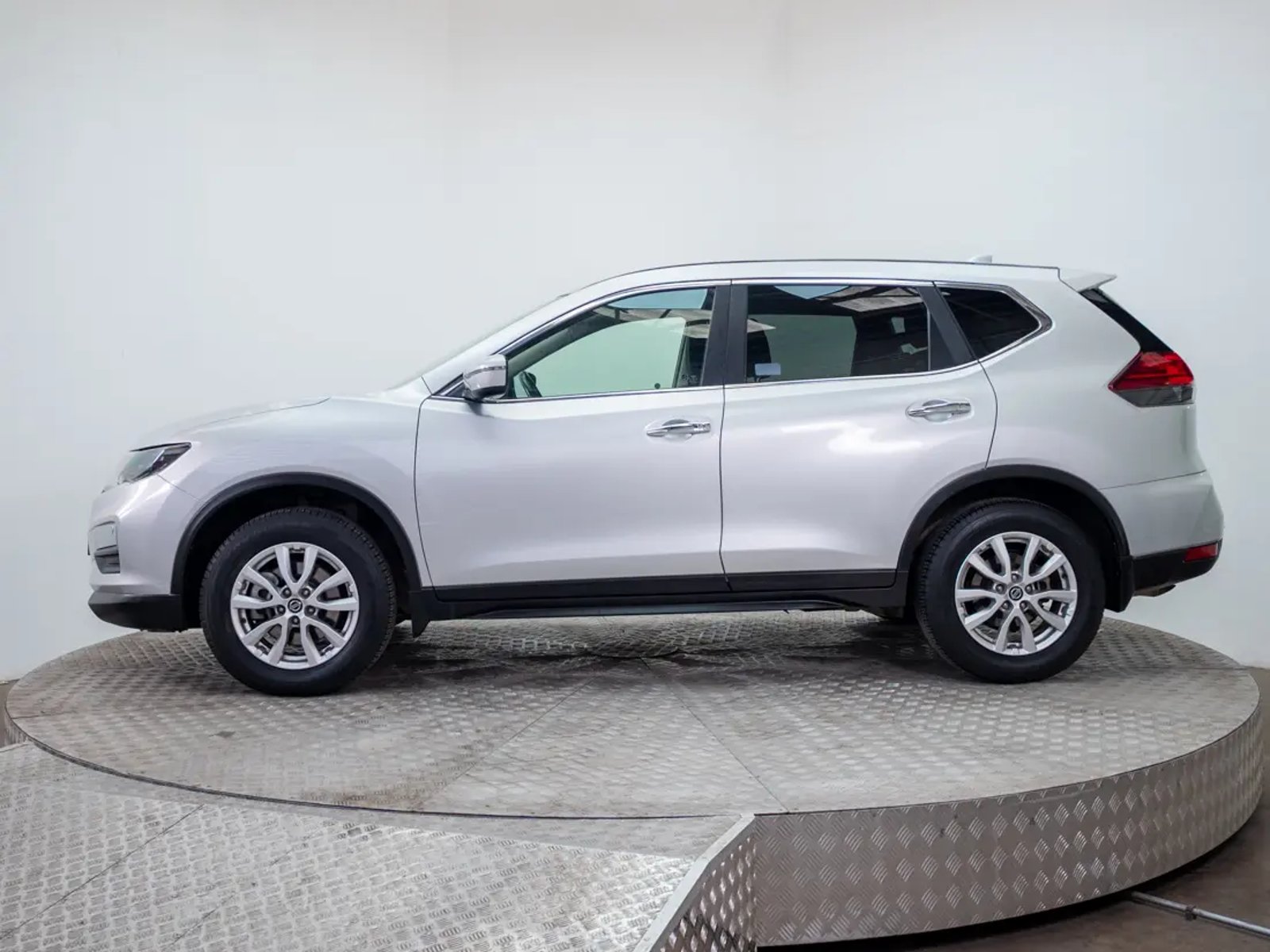 Nissan X-TRAIL 2021 - Foto 2 de 17