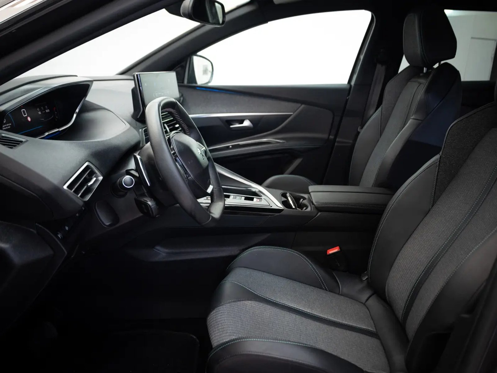 PEUGEOT 3008 2025 - Imagen 14 de 16
