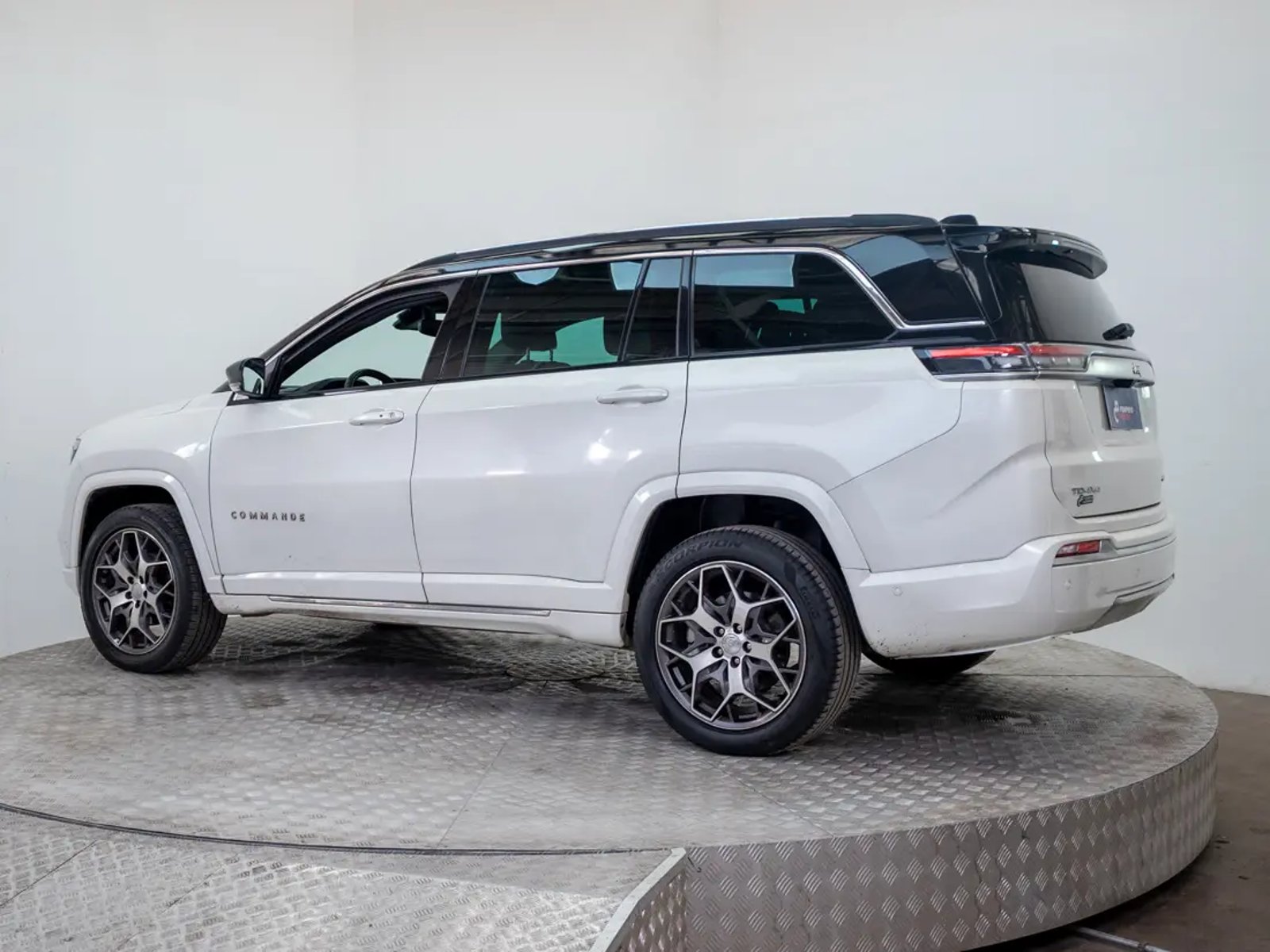 Jeep COMMANDER 2023 - Foto 5 de 20