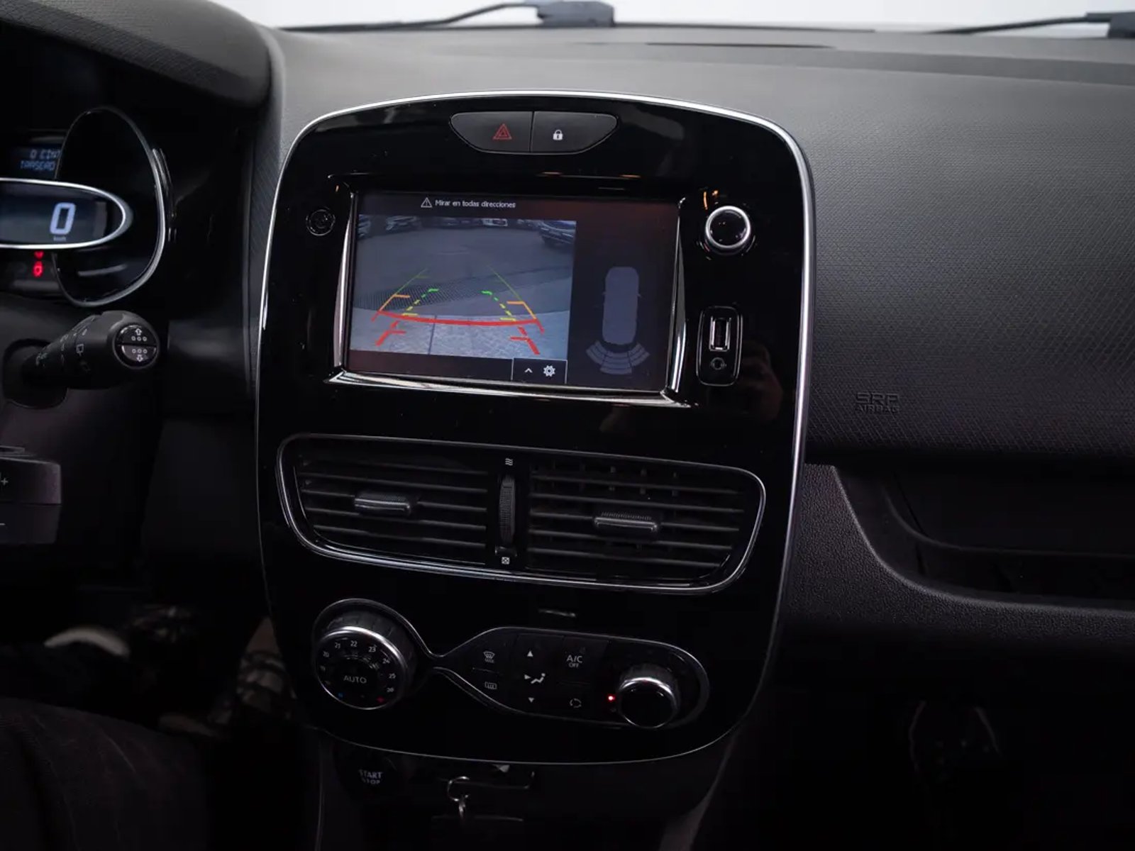 Renault CLIO 2018 - Imagen 18 de 20