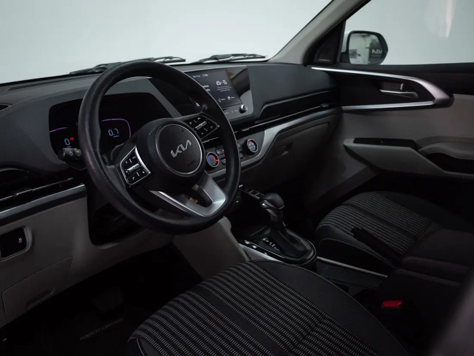 Kia CARENS 2024 - Imagen 11 de 20