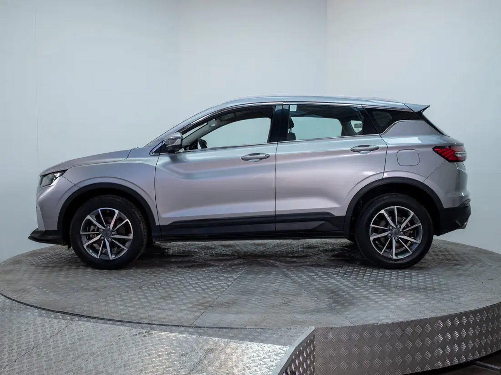 Geely COOLRAY 2023 - Foto 4 de 19