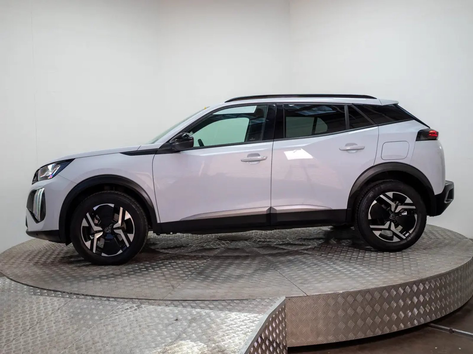 PEUGEOT 2008 2025 - Imagen 3 de 19