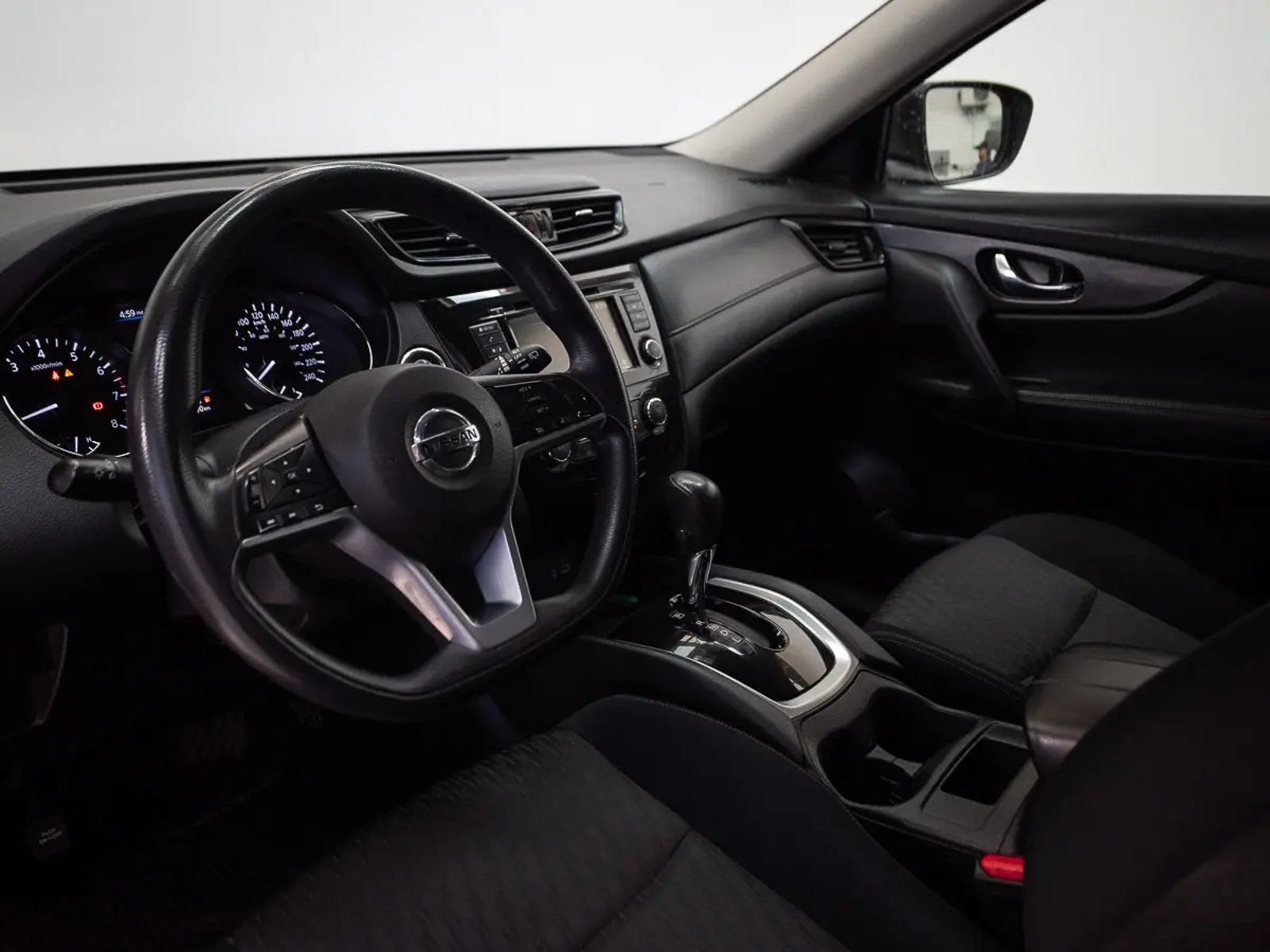 NISSAN X-TRAIL 2023 - Imagen 9 de 18