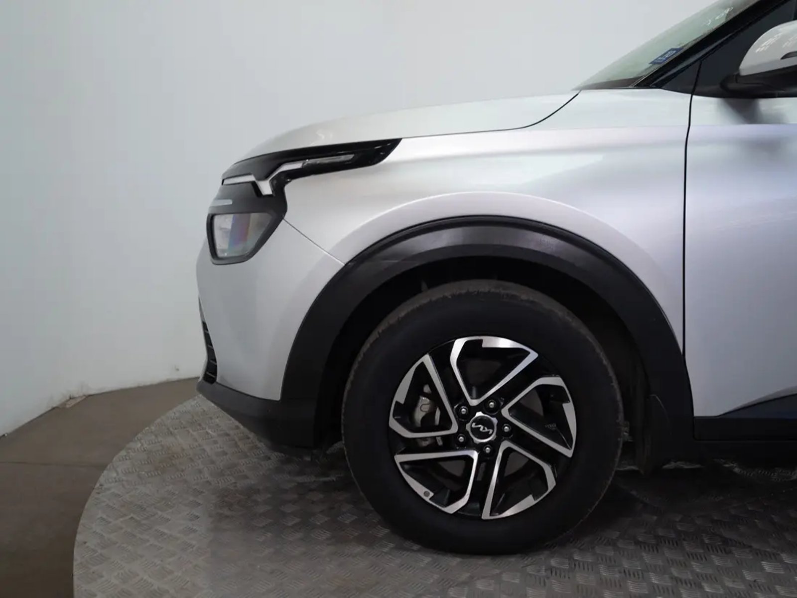 Kia CARENS 2024 - Imagen 18 de 20
