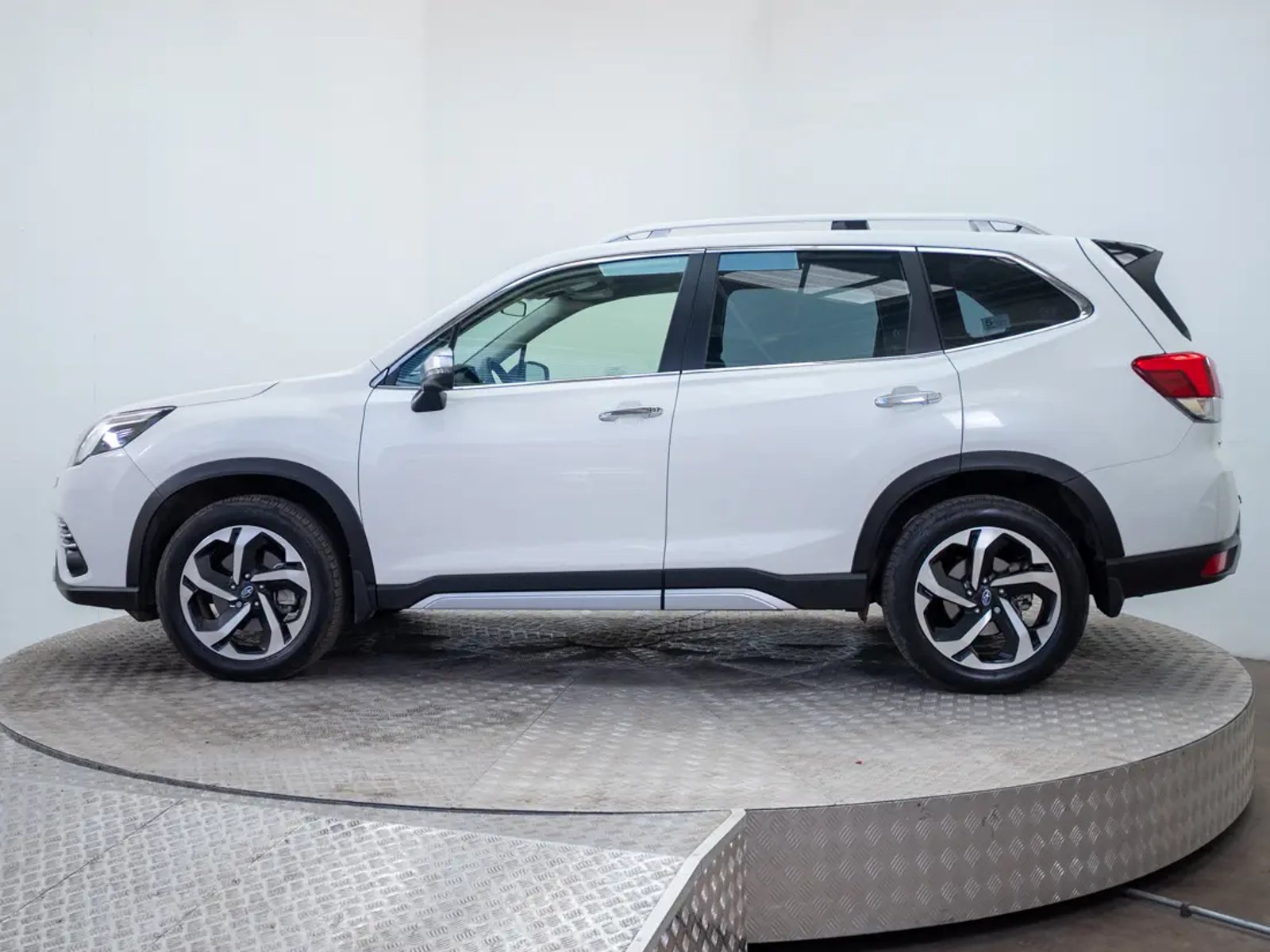 Subaru FORESTER 2024 - Foto 4 de 20