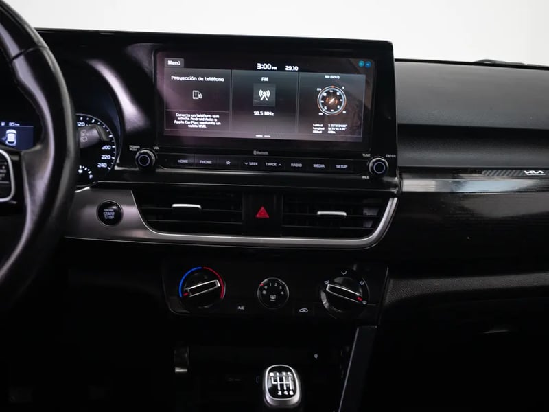 Kia SELTOS 2023 - Imagen 16 de 19