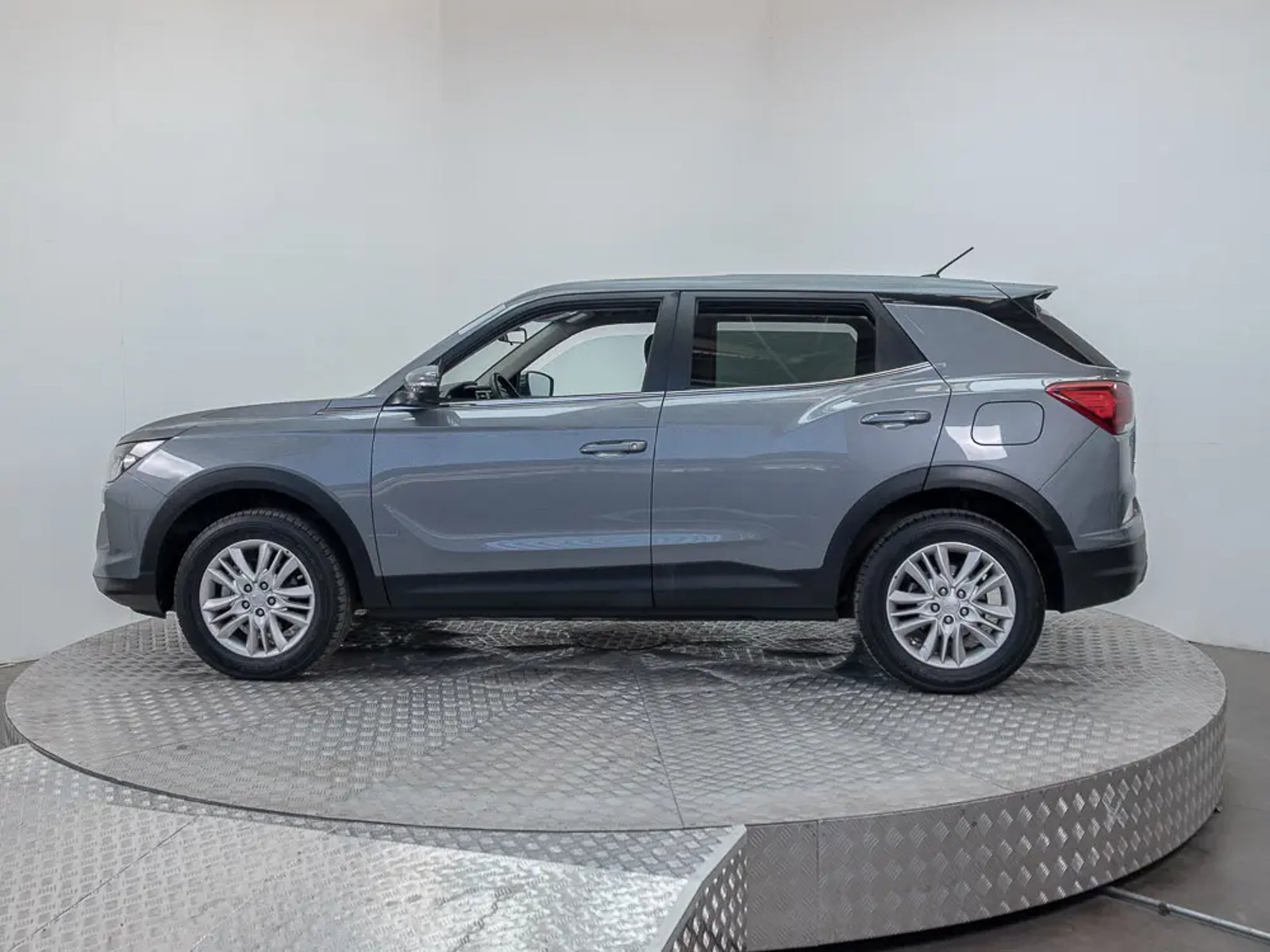 SSANGYONG KORANDO 2022 - Imagen 8 de 16