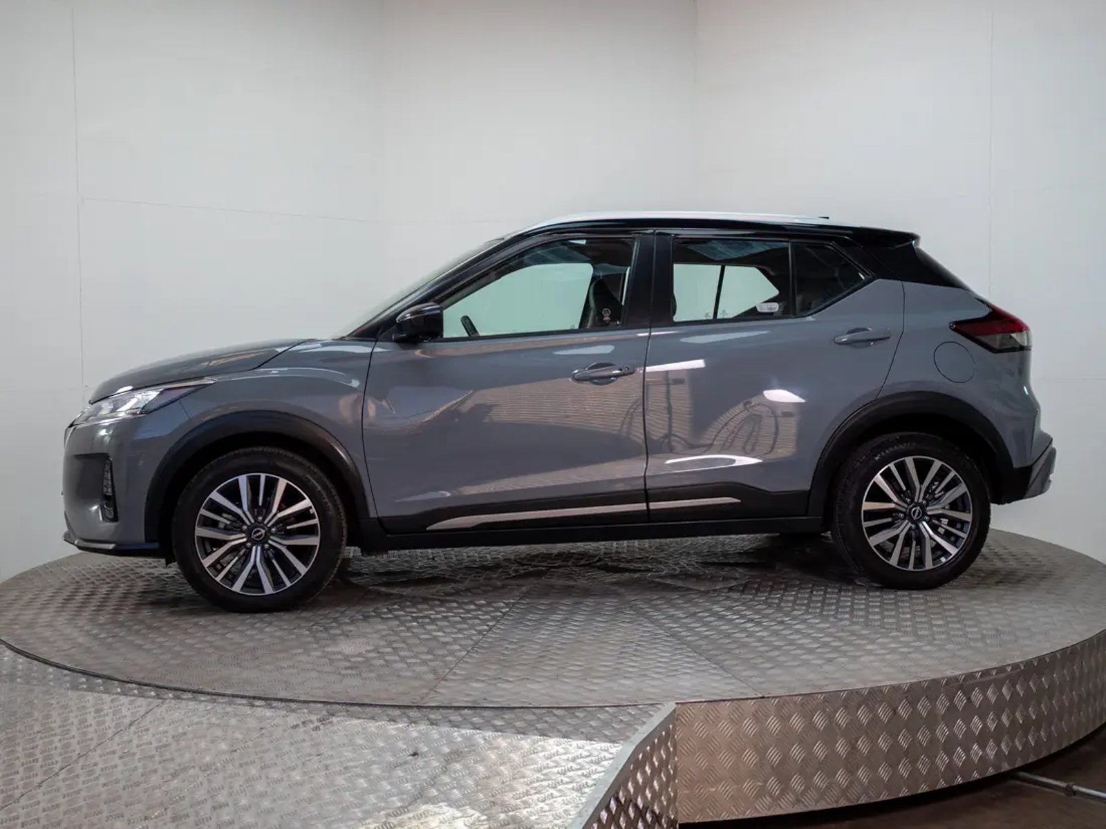 NISSAN KICKS 2024 - Imagen 4 de 18