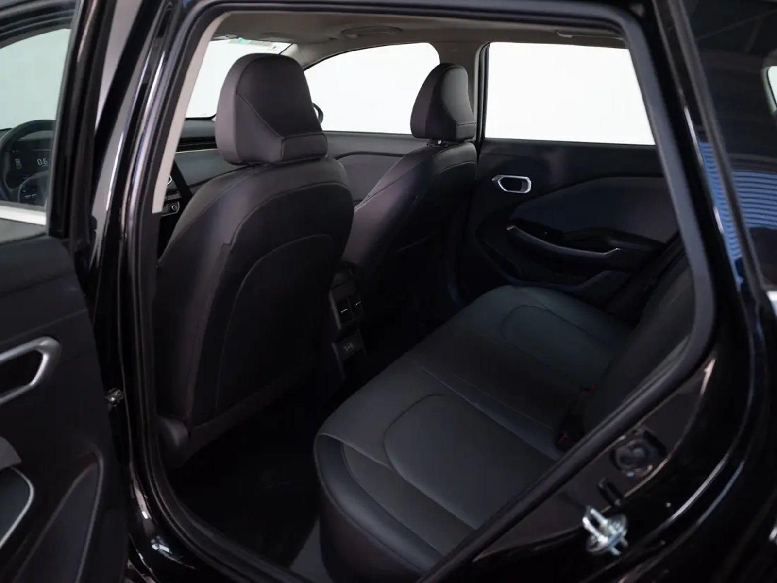 Kia K3 Cross 2025 - Imagen 14 de 20